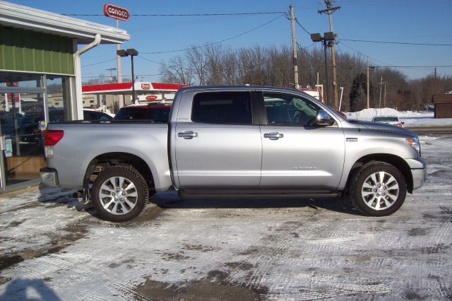 2012 Toyota Tundra 4dr Sdn Man 2.0T Fronttrak