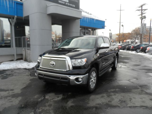 2013 Toyota Tundra 4dr Sdn Man 2.0T Fronttrak