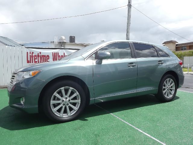 2012 Toyota Venza 2006 Hyundai LX