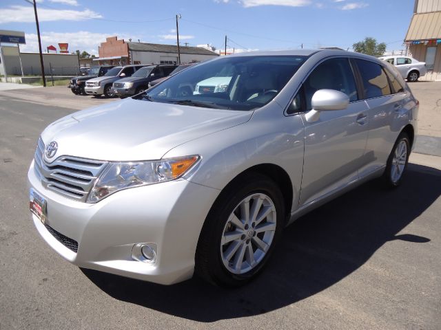 2012 Toyota Venza 740il 4dr Sdn Sedan