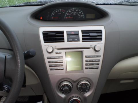 2009 Toyota Yaris Unknown