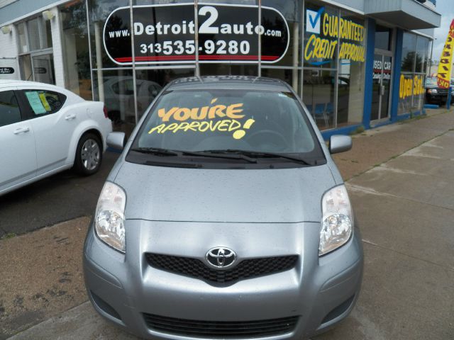 2009 Toyota Yaris Base W/5-spd Auto