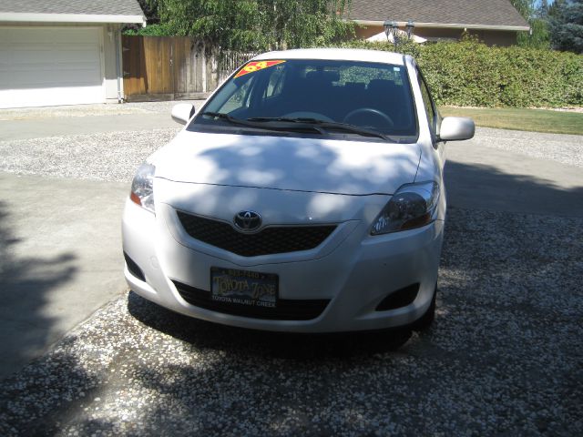 2009 Toyota Yaris 4DR 4WD Sport AT