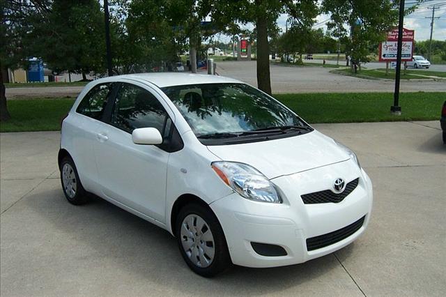 2009 Toyota Yaris Sport Utility 4 D