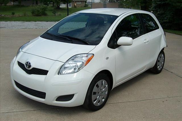 2009 Toyota Yaris Sport Utility 4 D