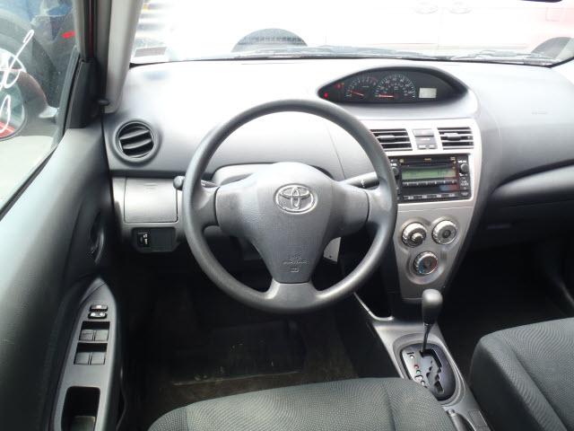 2009 Toyota Yaris Unknown