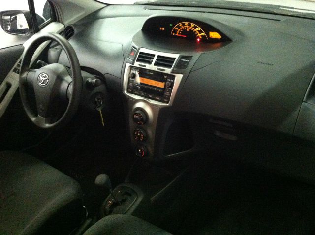 2010 Toyota Yaris Prerunner Double CAB