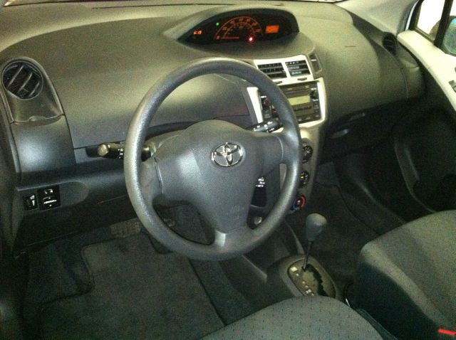 2010 Toyota Yaris Prerunner Double CAB