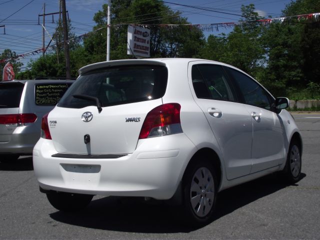 2011 Toyota Yaris Prerunner Double CAB