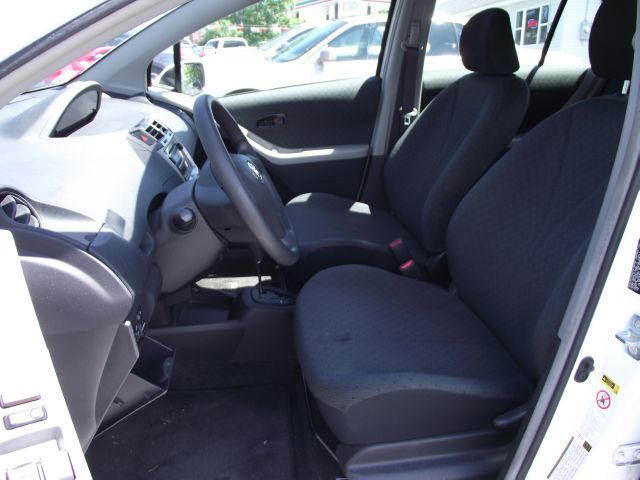 2011 Toyota Yaris Prerunner Double CAB