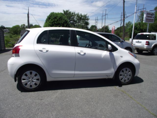 2011 Toyota Yaris Prerunner Double CAB