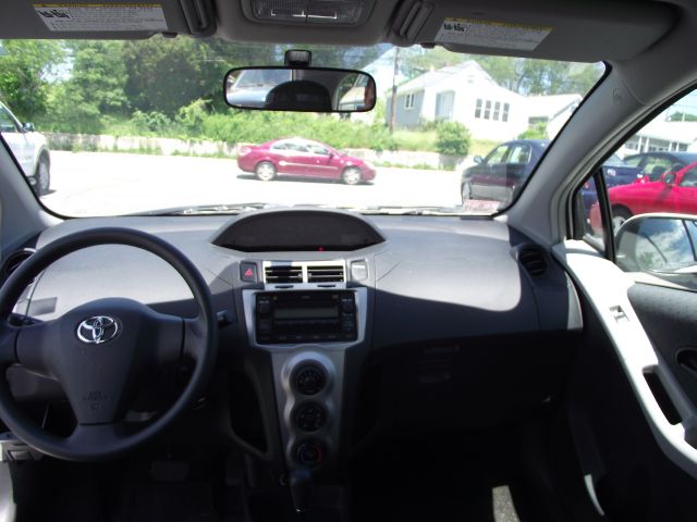 2011 Toyota Yaris Prerunner Double CAB