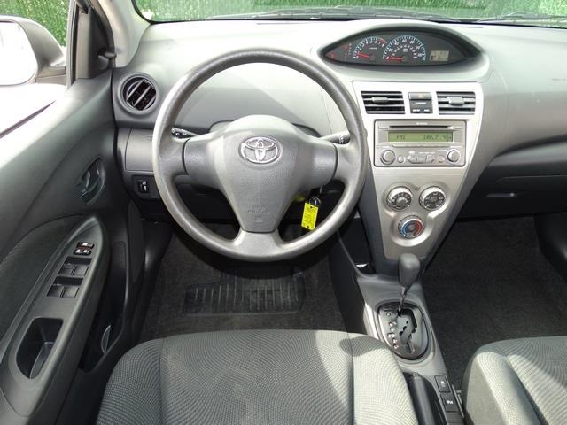 2012 Toyota Yaris 4WD 4dr Manual (natl)