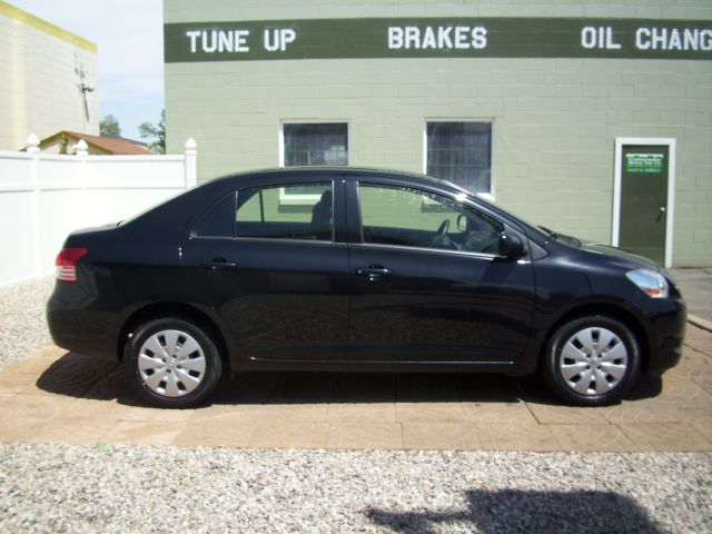 2012 Toyota Yaris 4DR 4WD Sport AT