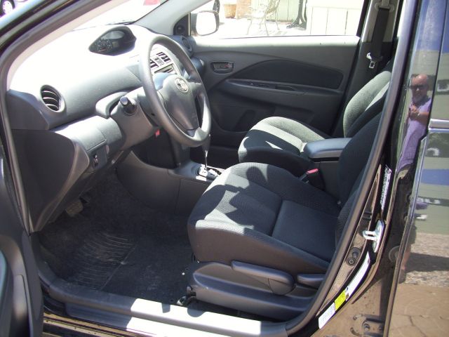 2012 Toyota Yaris 4DR 4WD Sport AT