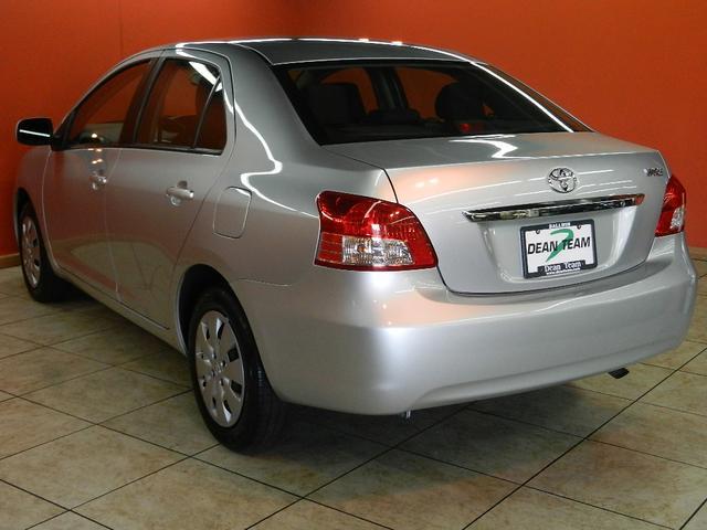 2012 Toyota Yaris Unknown