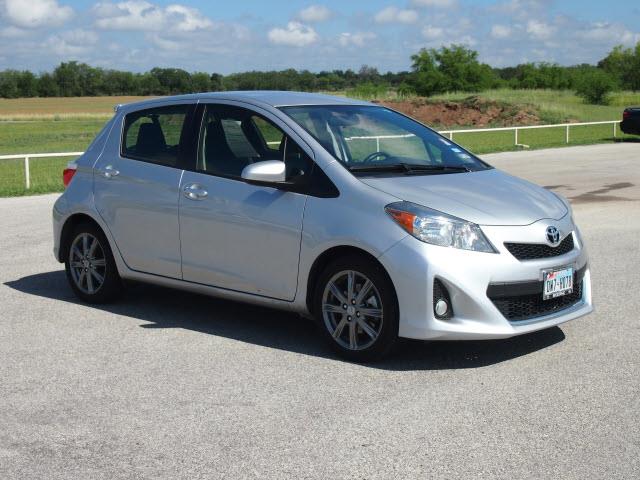 2012 Toyota Yaris FE Sedan