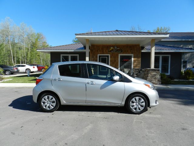 2012 Toyota Yaris SE 4 Motion AWD