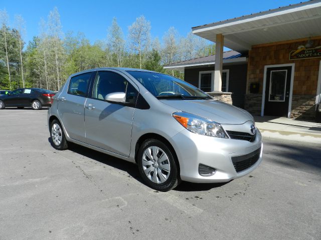 2012 Toyota Yaris SE 4 Motion AWD