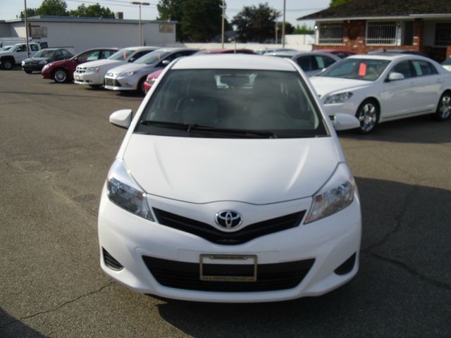 2012 Toyota Yaris 2.0T Local Trade-in