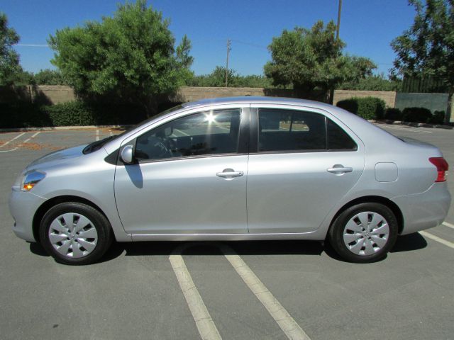 2012 Toyota Yaris 4DR 4WD Sport AT