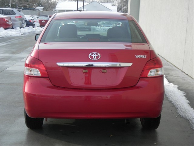 2012 Toyota Yaris Base