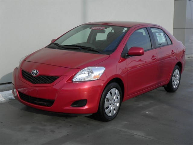 2012 Toyota Yaris Base