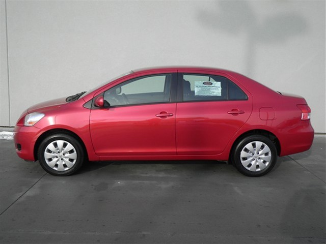 2012 Toyota Yaris Base