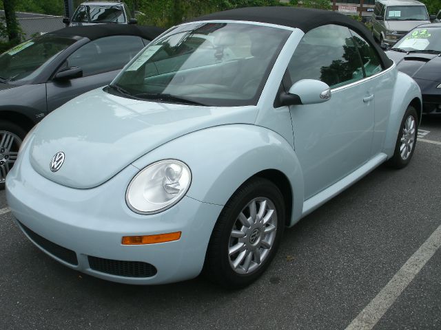 2006 Volkswagen Beetle W/ Navigation