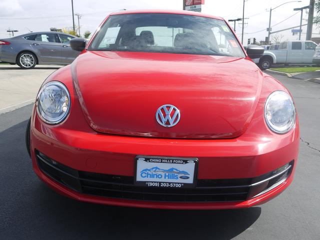 2012 Volkswagen Beetle Base