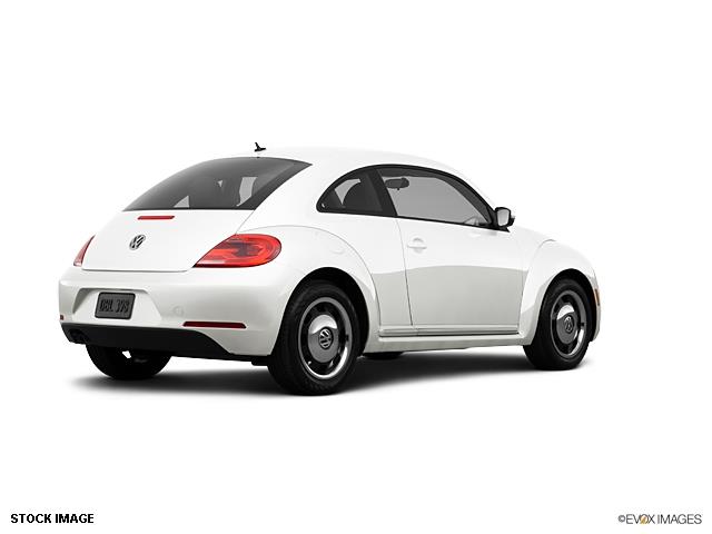 2013 Volkswagen Beetle Reg Cab 118 WB