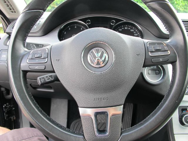 2009 Volkswagen CC LE 4x43rd Row Leather