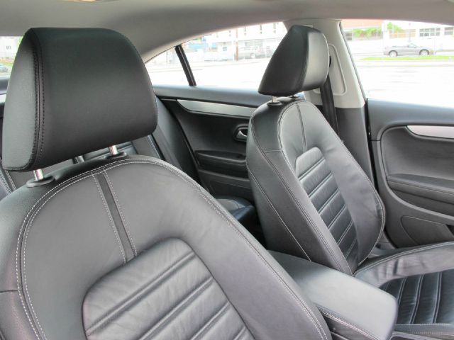 2009 Volkswagen CC LE 4x43rd Row Leather