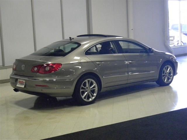 2009 Volkswagen CC 4dr Sdn 3.2L Quattro S Line