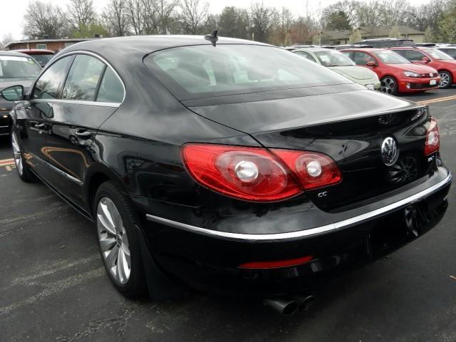 2010 Volkswagen CC 2008 Kia LX