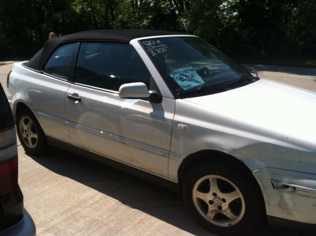 2000 Volkswagen Cabrio FWD 4dr Sport