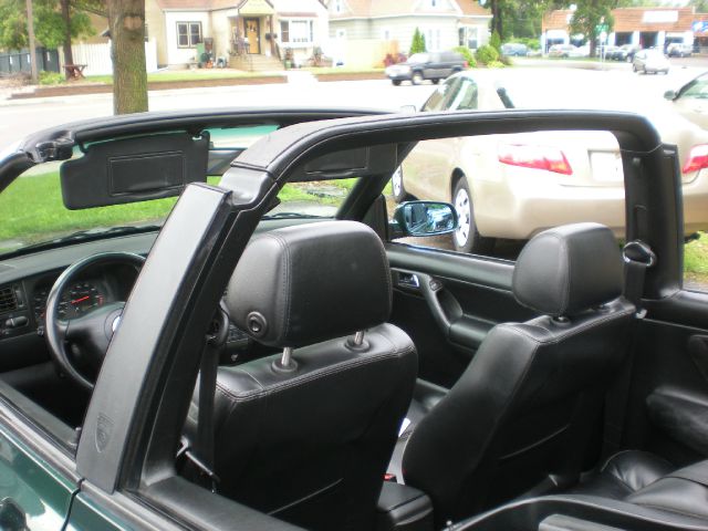 2000 Volkswagen Cabrio FWD 4dr Sport