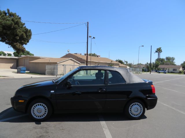 2001 Volkswagen Cabrio S Sedan