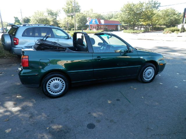 2001 Volkswagen Cabrio S Sedan