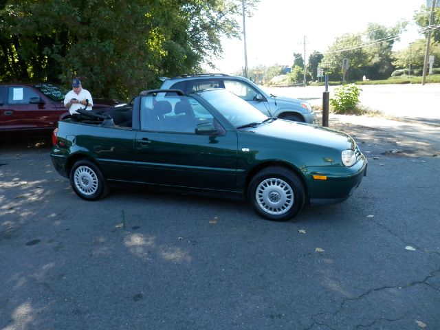 2001 Volkswagen Cabrio S Sedan