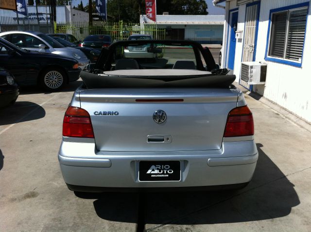 2002 Volkswagen Cabrio FWD 4dr Sport