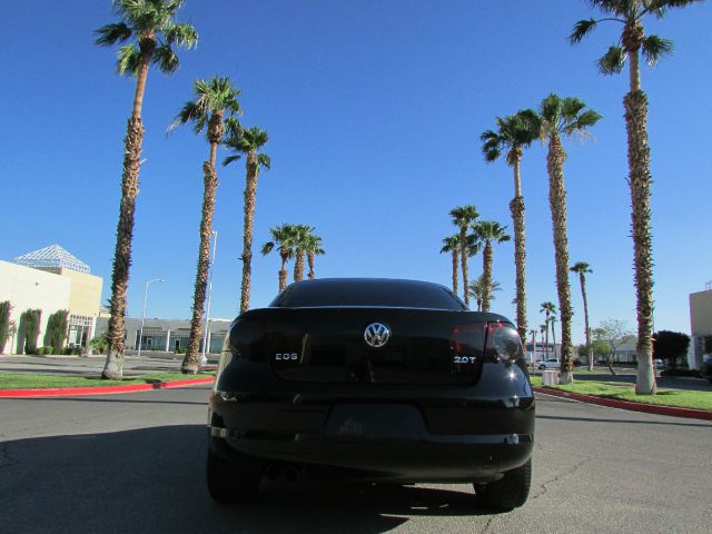 2007 Volkswagen Eos 2006 Ford LX