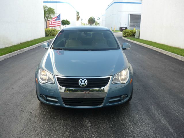 2007 Volkswagen Eos 2006 Ford LX