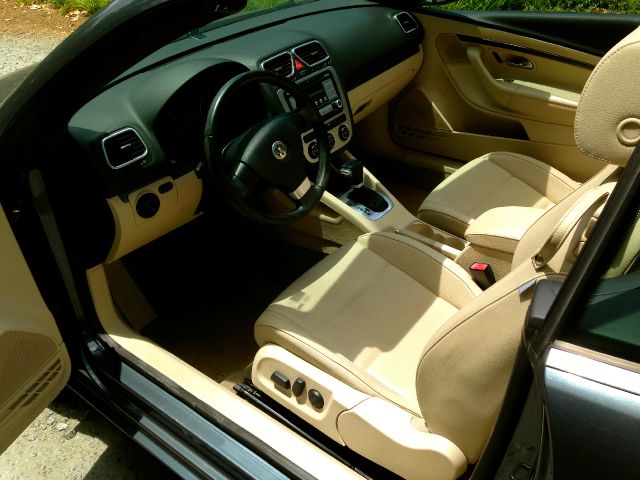 2007 Volkswagen Eos Wagon SE