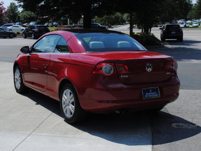 2008 Volkswagen Eos Series 4