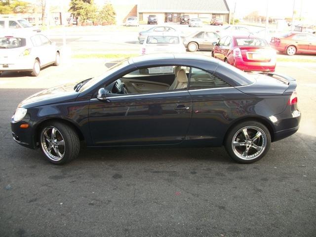 2008 Volkswagen Eos Series 4