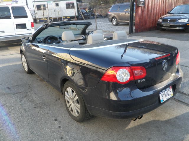 2008 Volkswagen Eos Series 4