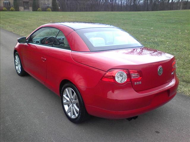 2009 Volkswagen Eos Sport- 4X4