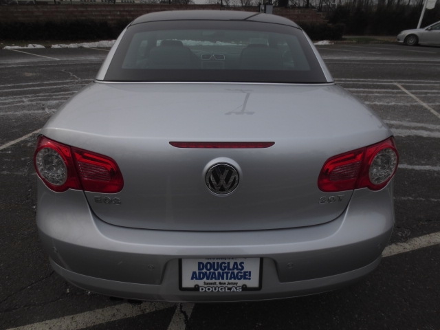 2011 Volkswagen Eos D/L