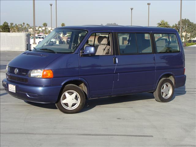 1999 Volkswagen EuroVan Deluxe Sport